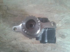 Насос ГУР 14670-Z5000 14670Z5000 J05D,J07E,J08E AISIN