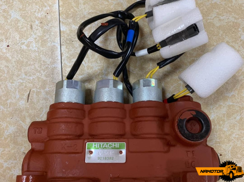 БЛОК ЭЛЕКТРОМАГНИТНЫХ КЛАПАНОВ HITACHI EX400-5 EX200-5 solenoid valve 4307603 9218312 9218382